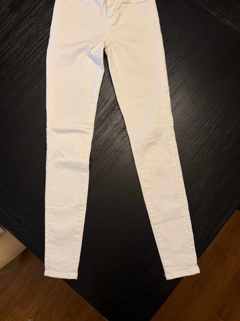 American Eagle White Jeans size 2 X-Long